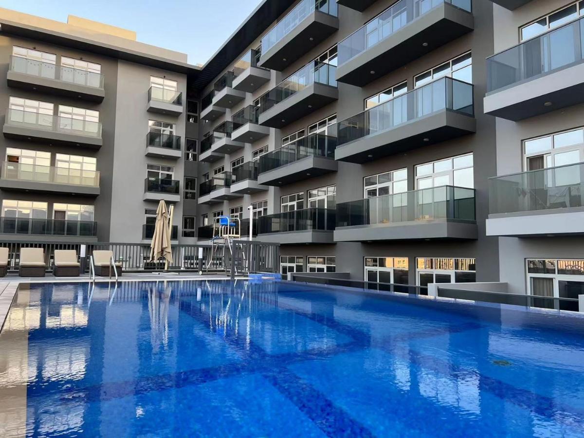 Penrose Place Dubai Jvc Exterior photo