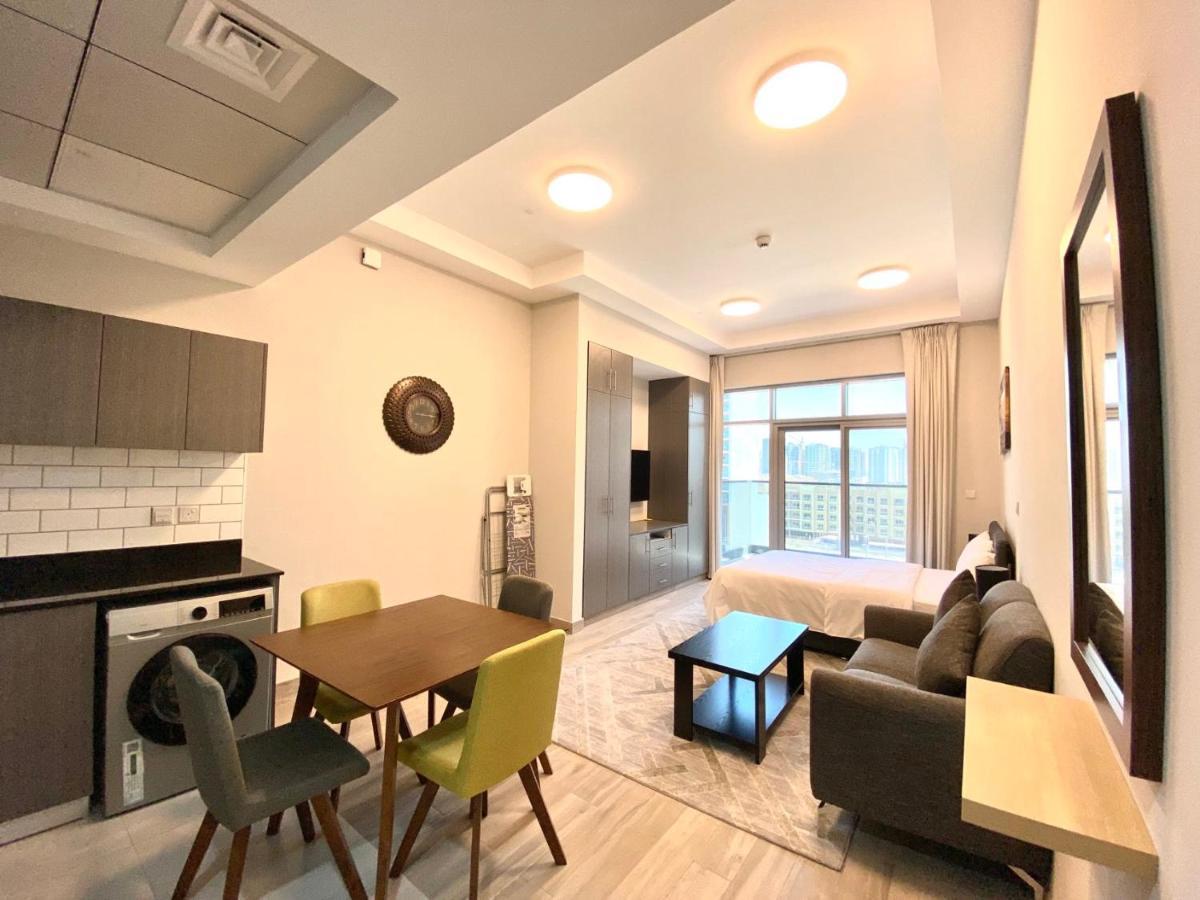 Penrose Place Dubai Jvc Exterior photo