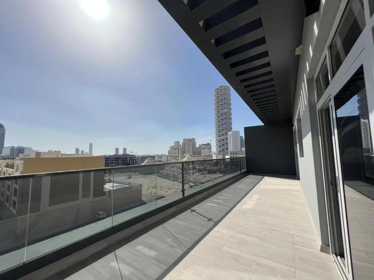 Penrose Place Dubai Jvc Exterior photo
